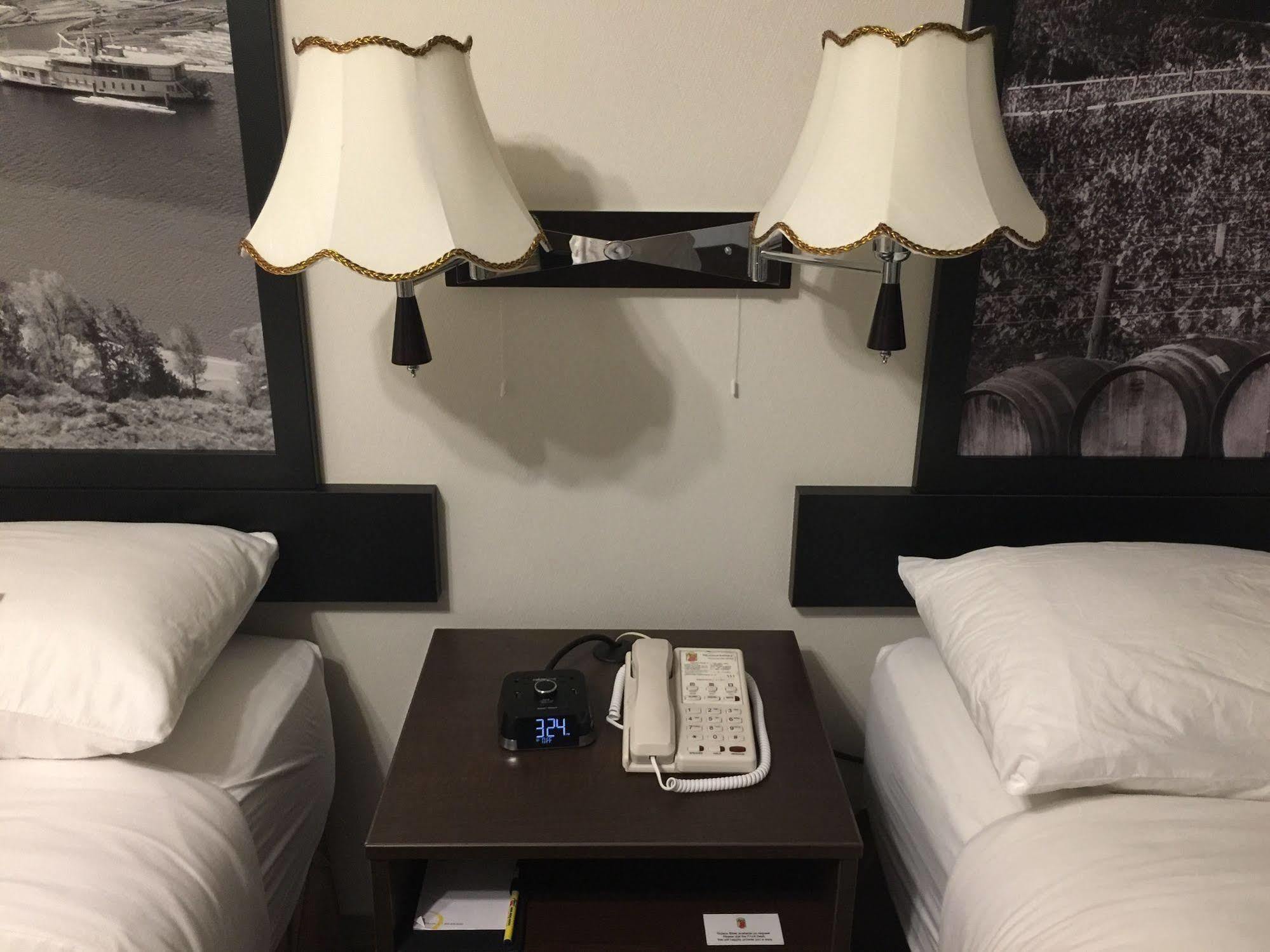 ซูเปอร์ 8 บาย วินด์แฮม เคโลว์นา บริติชโคลัมเบีย Hotel ภายนอก รูปภาพ
